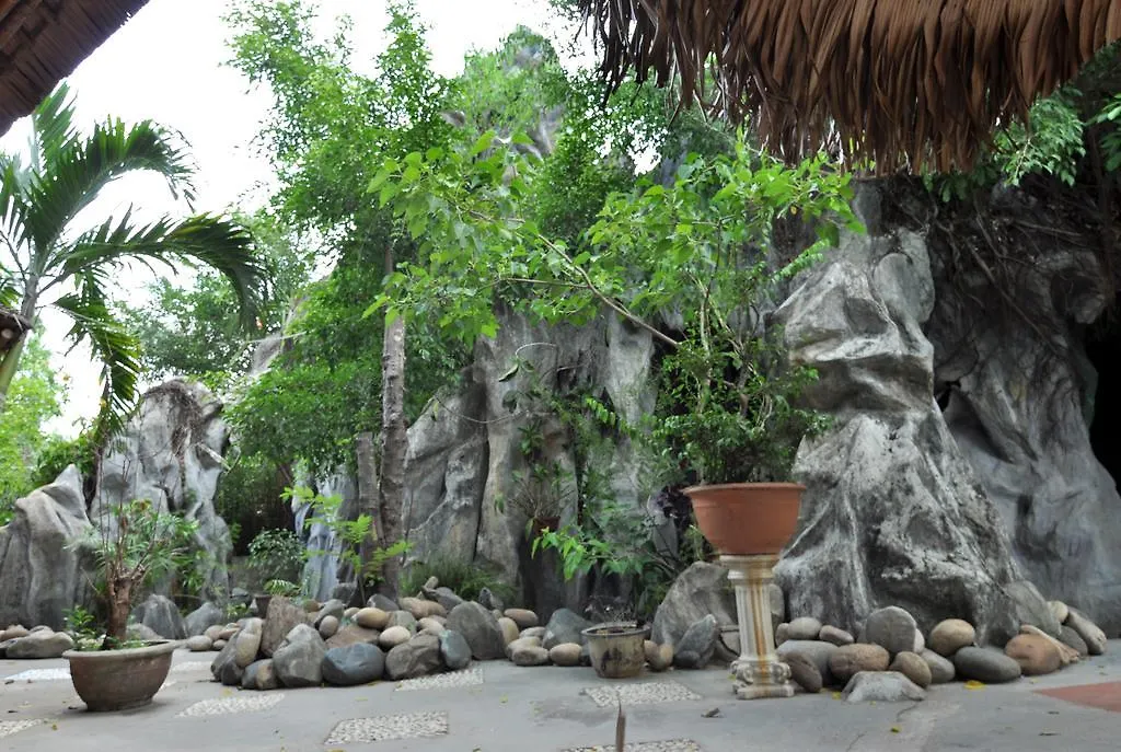 Hoi An Mountain House Villa 0*, Хойан